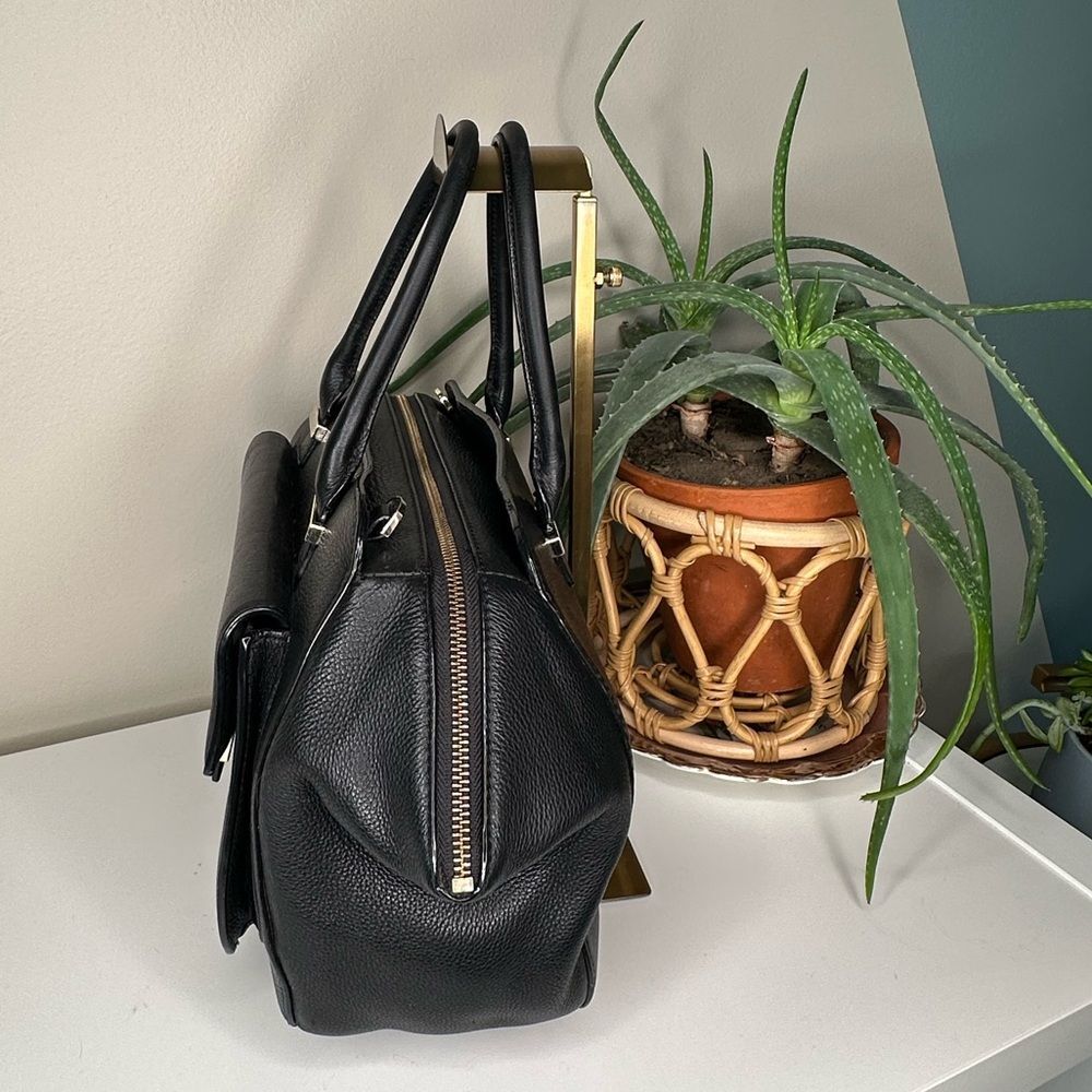 Kate Spade Black Leather Satchel Tote Gold Hardware Pebbled Cowhide Classic Bag - Picture 4 of 10